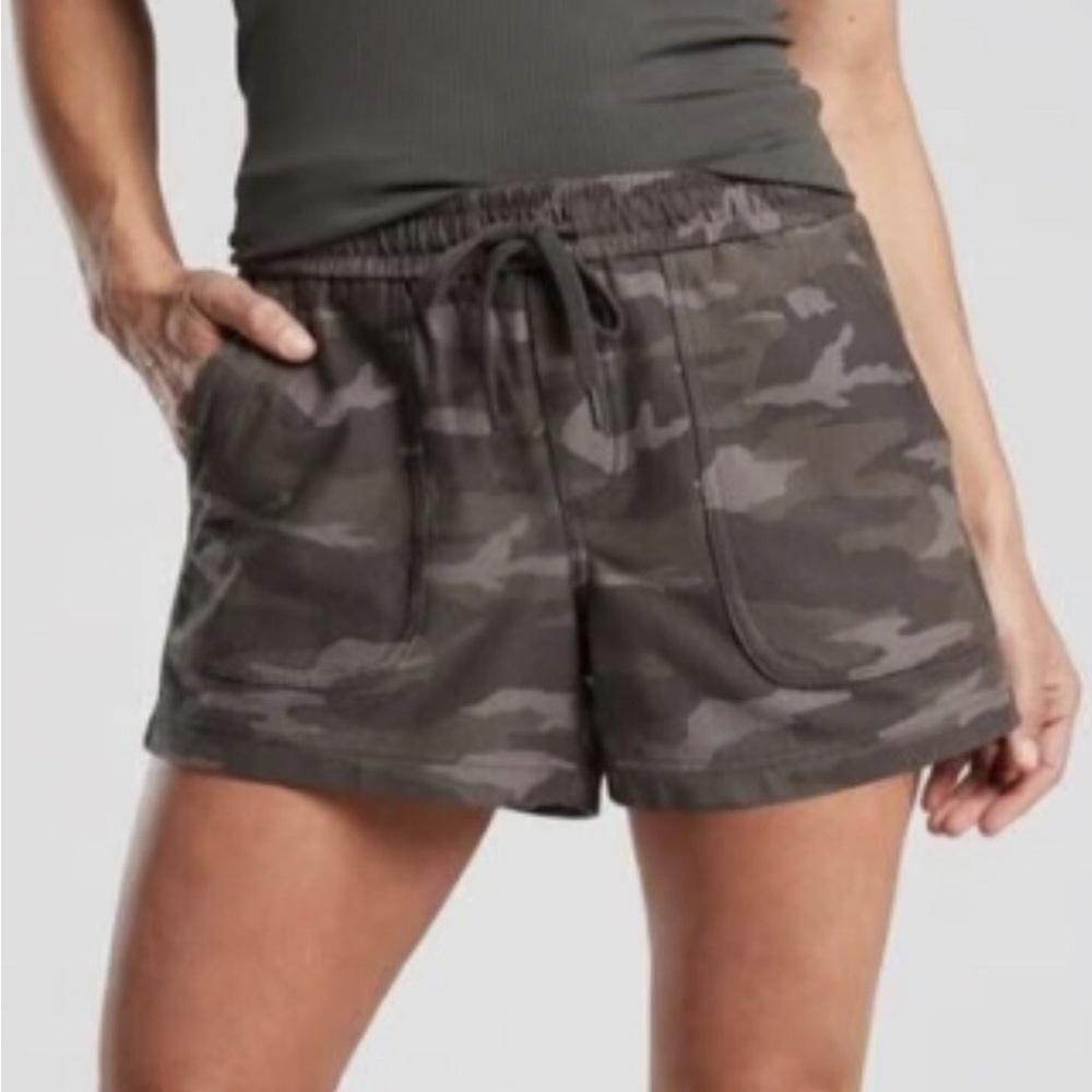 Athleta Farallon Short, size 14
